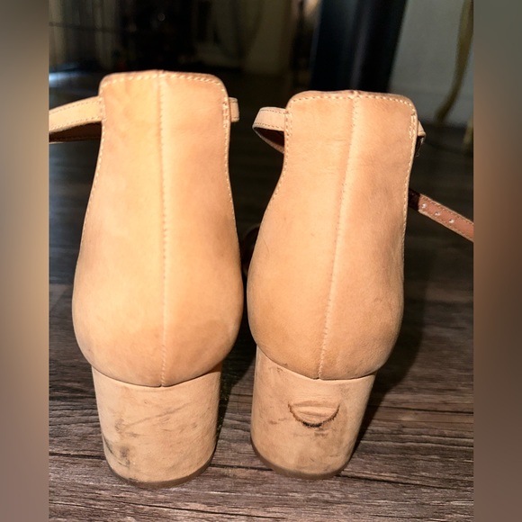 Steve Madden Suede Tan Heeled Sandal size 8.5 - Picture 7 of 8